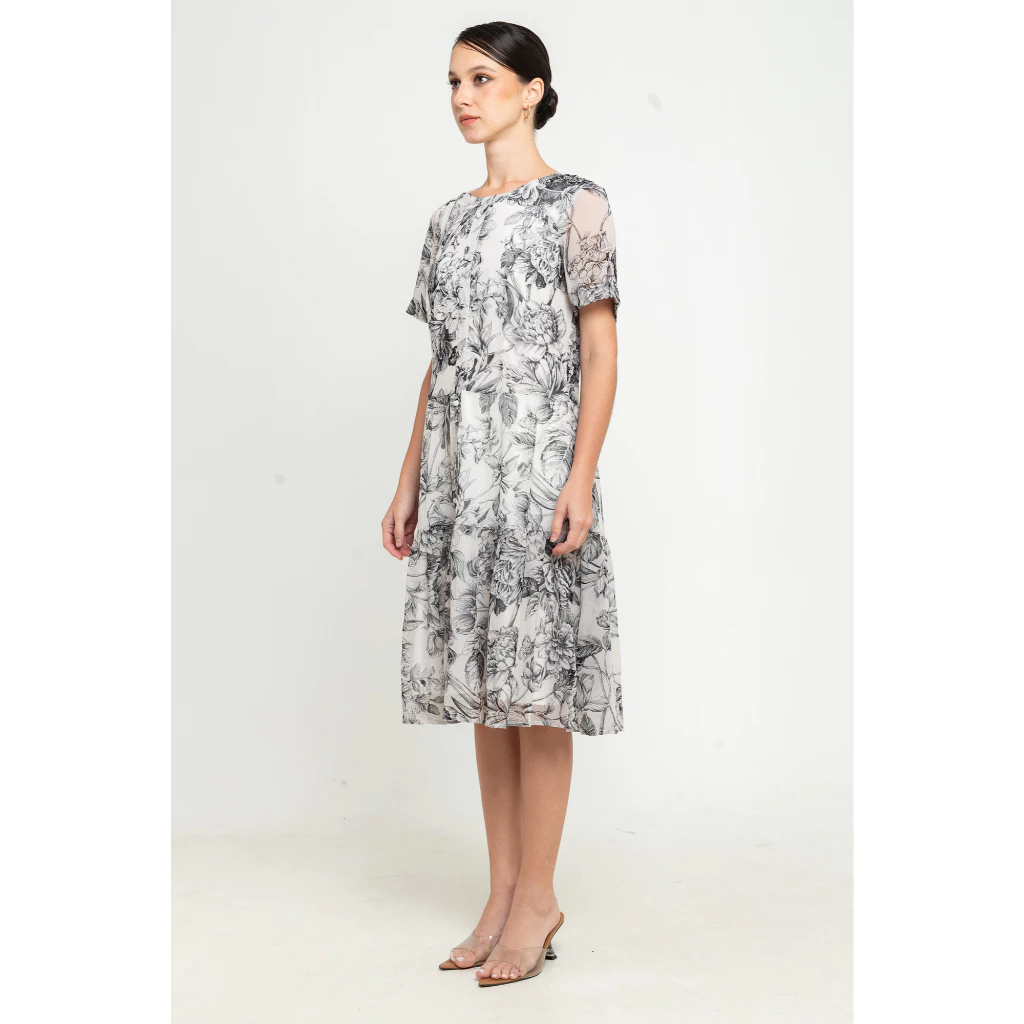 Dress thumbnail 4